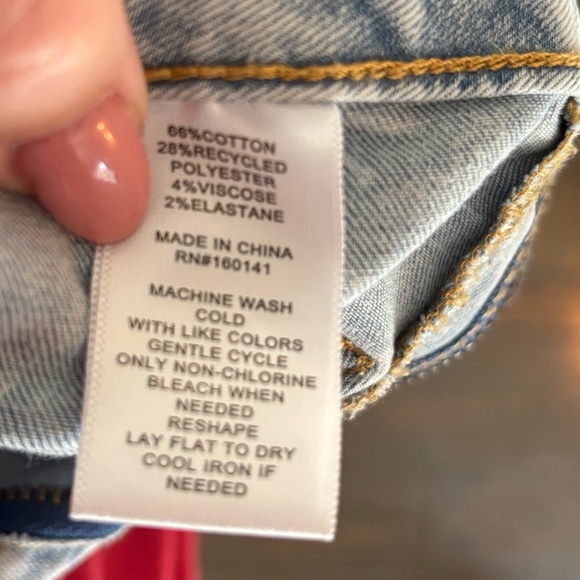 Frye wide leg crop denim jeans light wash size 28 stretch Laid Back Denim - Picture 5 of 6